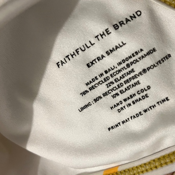 Faithfull the Brand Women’s Isa Bikini Swim Top in Talamanca Print Sz-XS - Picture 2 of 3